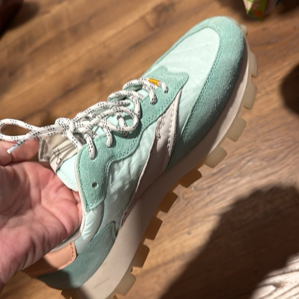 Stylish Mint Green Women's Sneakers
